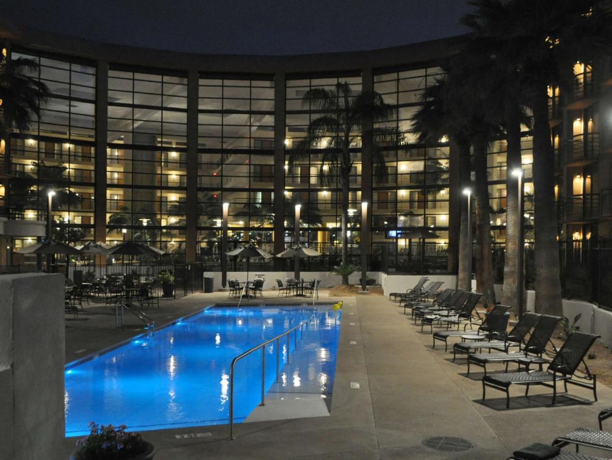 Embassy Suites By Hilton Phoenix Biltmore Exterior foto
