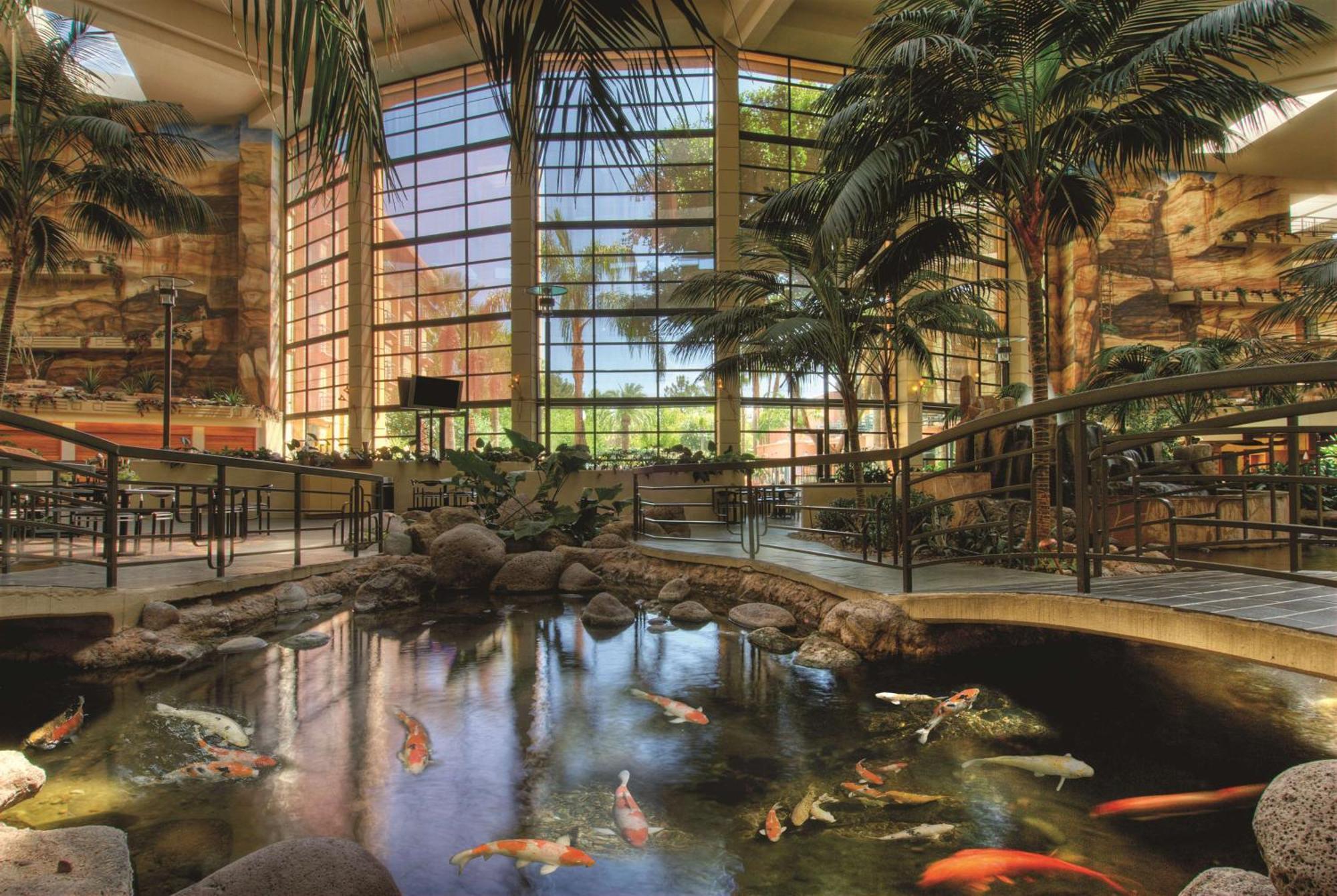Embassy Suites By Hilton Phoenix Biltmore Exterior foto